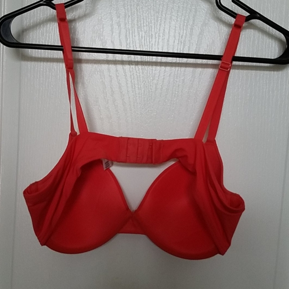 Ladies New bra - Picture 2 of 3